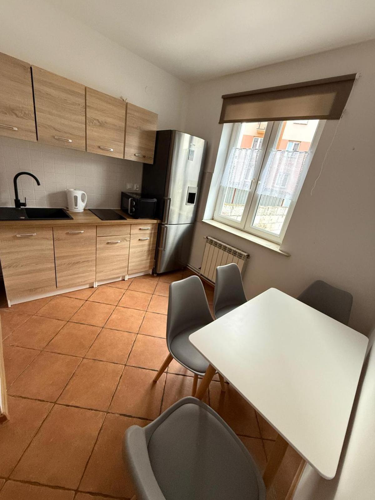 Family Apartment Przemyśl Exteriör bild