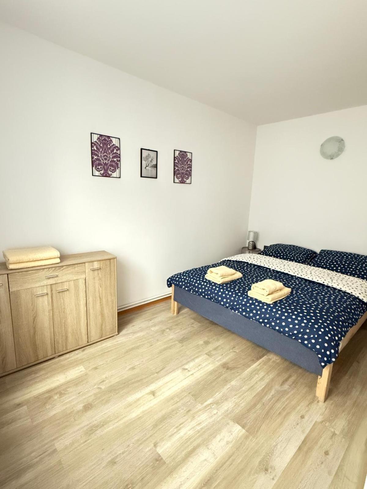 Family Apartment Przemyśl Exteriör bild